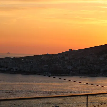 Yves1 Boutique * Sarandë