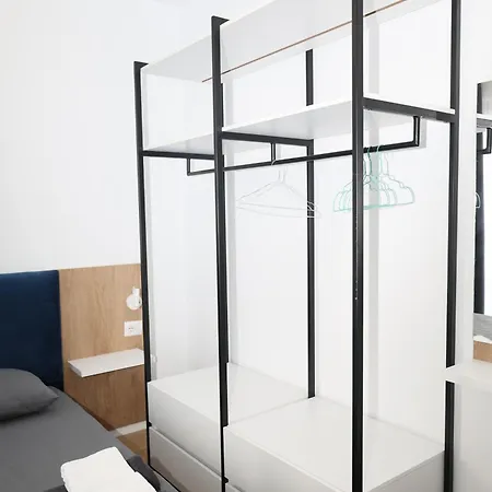 Yves1 Boutique Aparthotel Sarandë