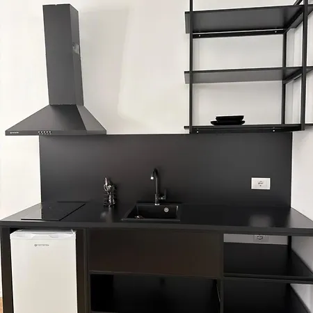 Yves1 Boutique