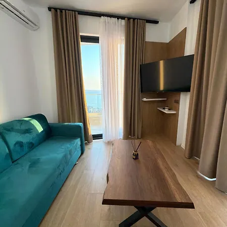 Yves1 Boutique Aparthotel *