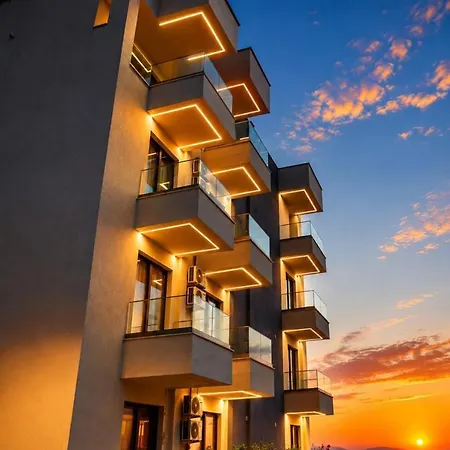 Yves1 Boutique Aparthotel *