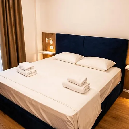 Aparthotel Yves1 Boutique Sarandë