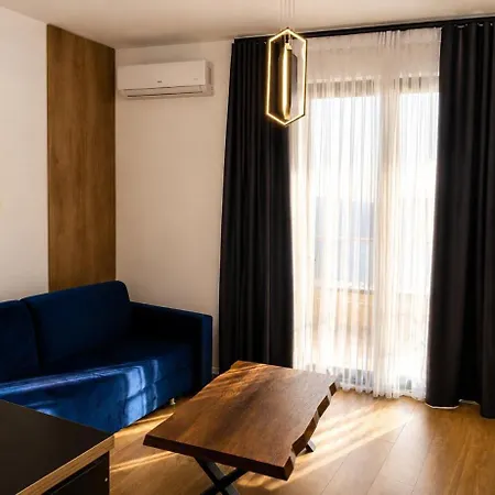 Yves1 Boutique Aparthotel *